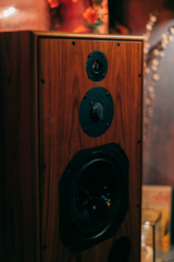 Kissa Kissa | Audiophile hifi listening bar | Vinyl jazz record room | Brooklyn NY USA