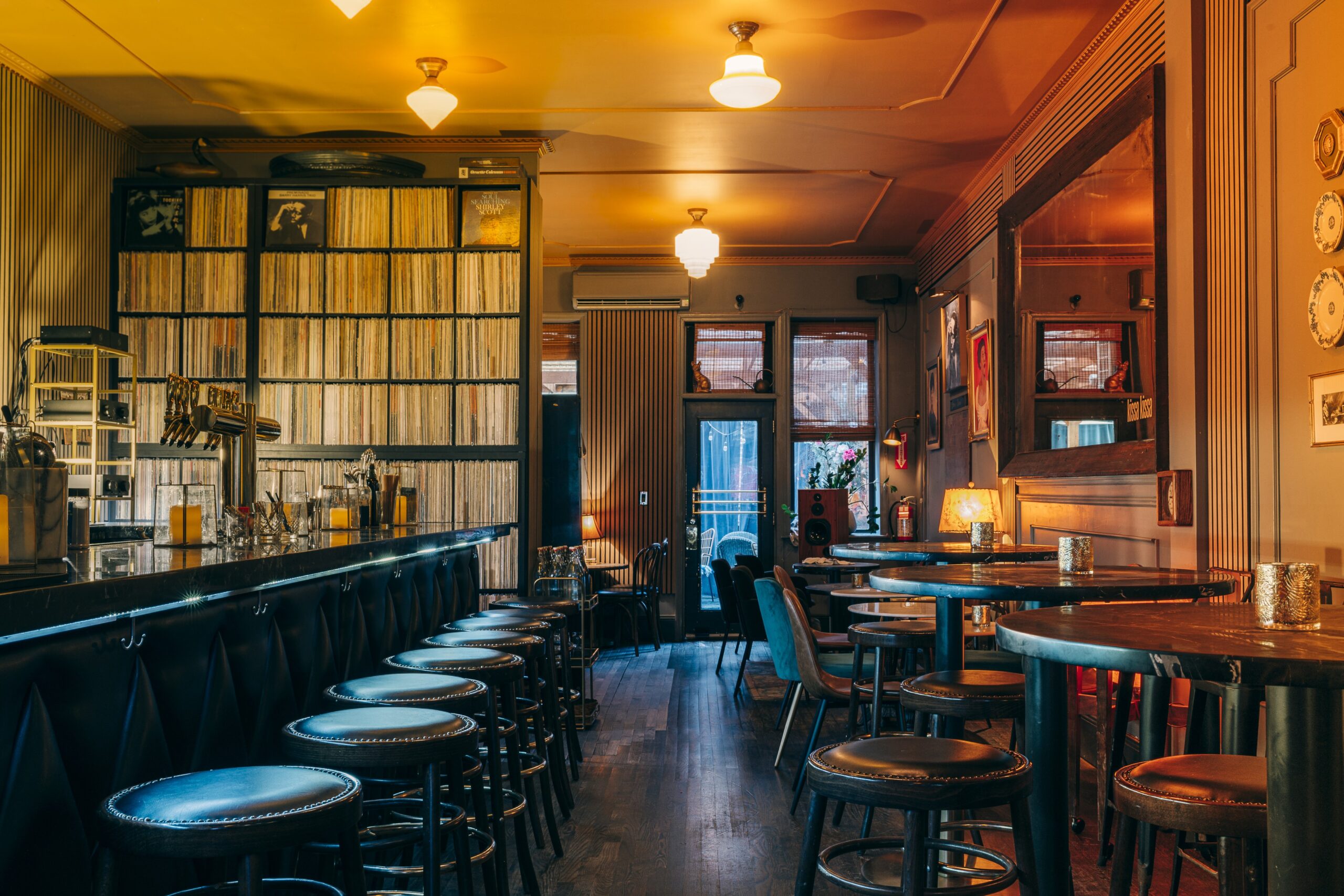 Kissa Kissa — The main room