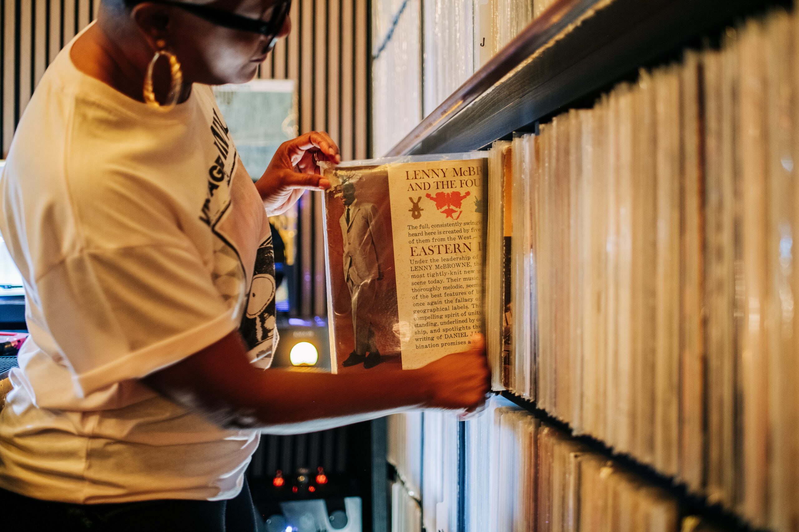 Kissa Kissa — The record wall